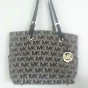 Michael Kors tote.